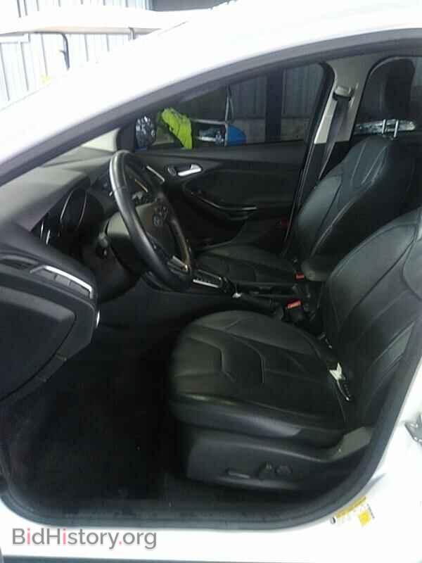 2015 Ford Focus - VIN: 1FADP3N26FL364249 - Фото 3
