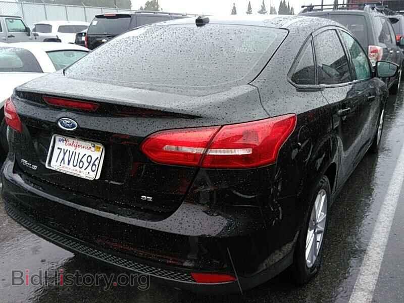 2017 Ford Focus - VIN: 1FADP3F21HL219704 - Фото 2