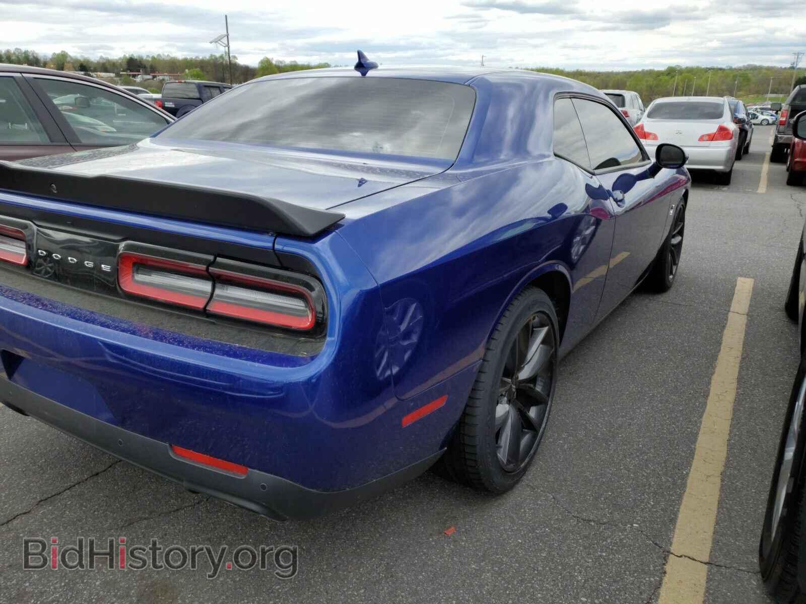 2019 Dodge Challenger - VIN: 2C3CDZFJ2KH525599 - Photo 2