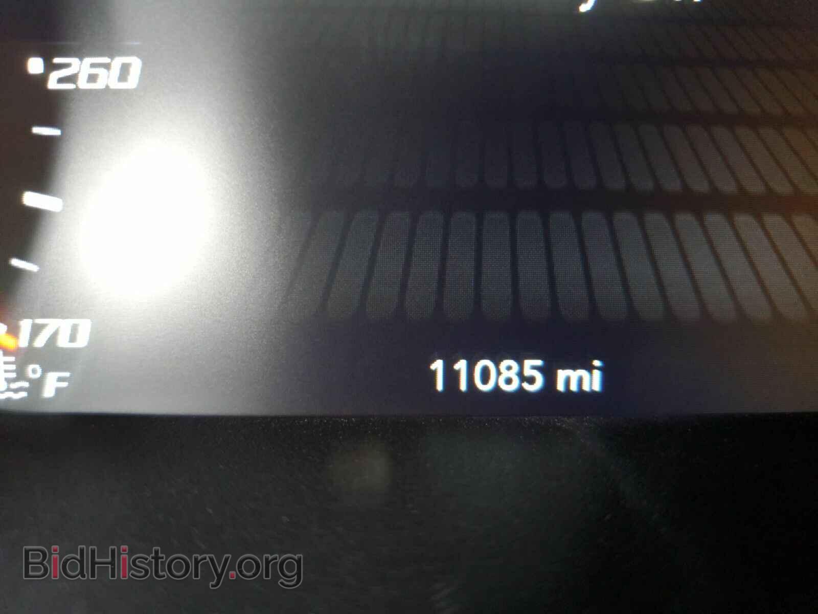 2019 Dodge Challenger - VIN: 2C3CDZFJ2KH525599 - Photo 5