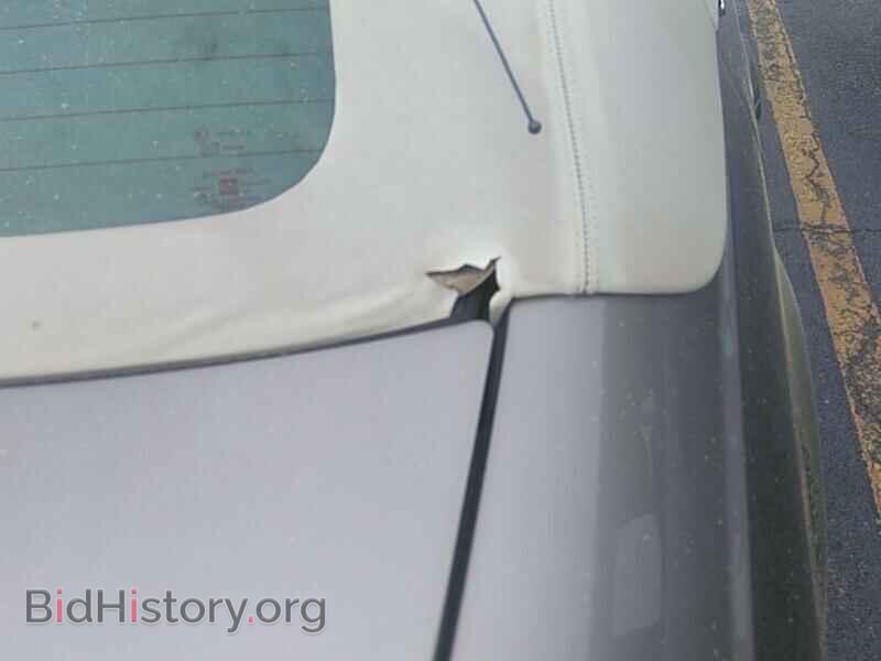 2002 Cadillac DeVille - VIN: 1G6KD54Y22U237663 - Photo 10
