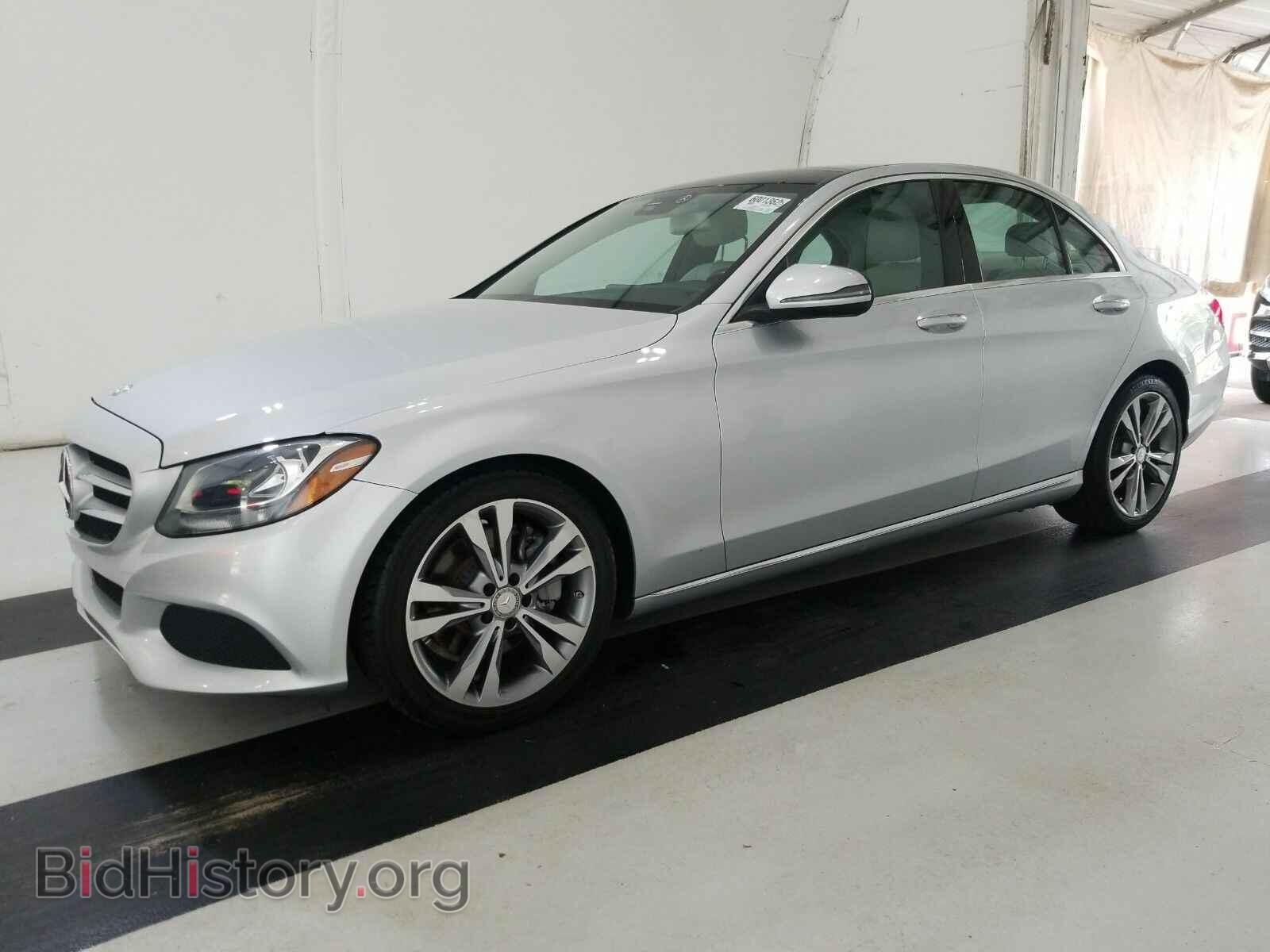 Photo WDDWF4JB0HR221658 - Mercedes-Benz C-Class 2017