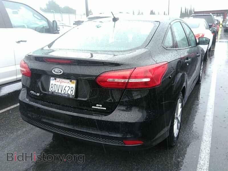 2016 Ford Focus - VIN: 1FADP3F20GL284316 - Photo 2