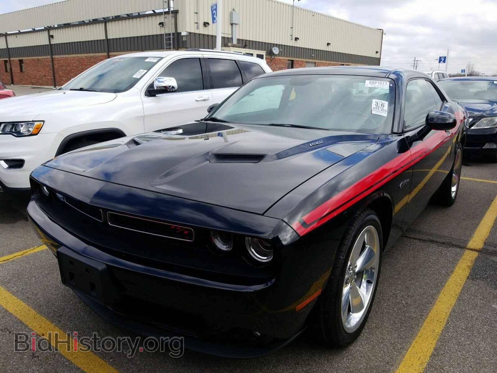 Фотография 2C3CDZBT4FH814495 - Dodge Challenger 2015