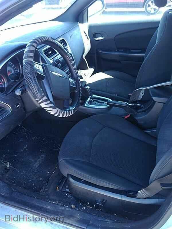 2012 Chrysler 200 - VIN: 1C3CCBAB0CN204731 - Фото 3