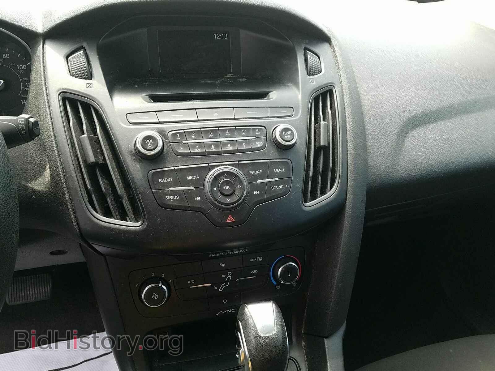 2016 Ford Focus - VIN: 1FADP3K25GL290957 - Фото 4