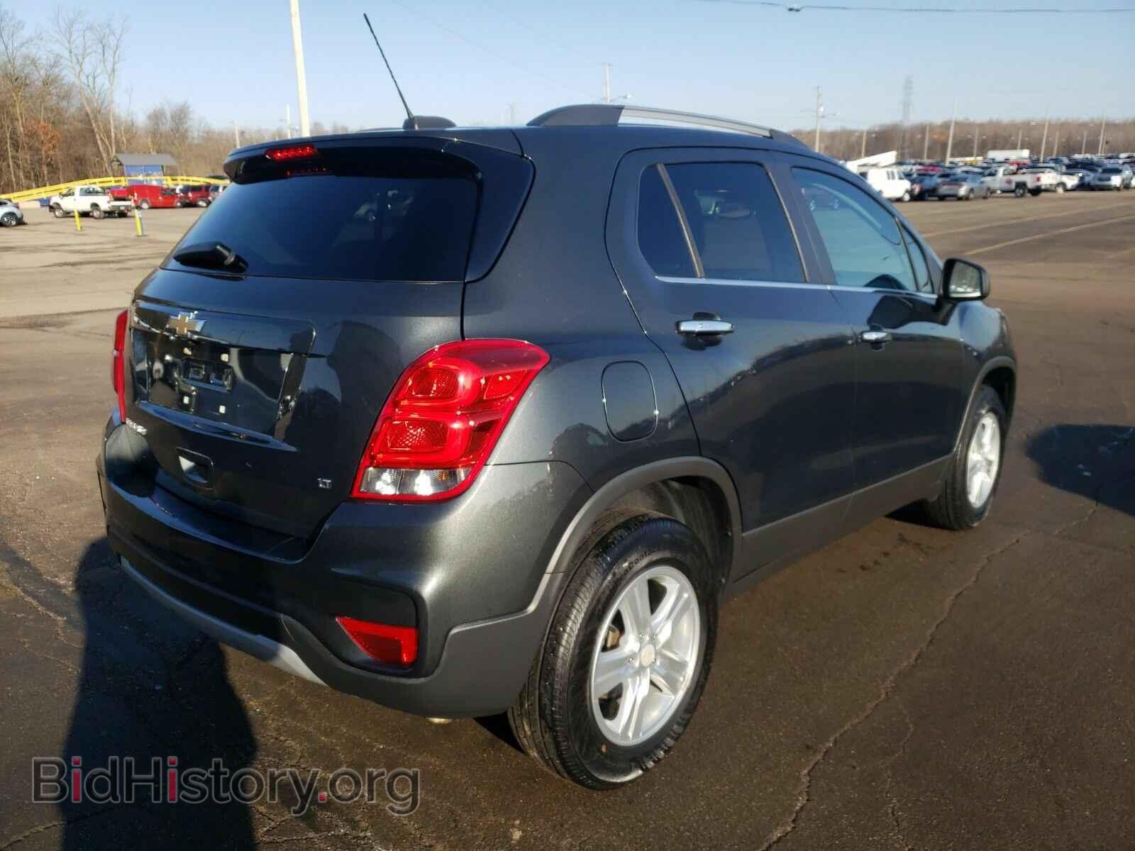 2017 Chevrolet Trax - VIN: 3GNCJPSB8HL149831 - Фото 2