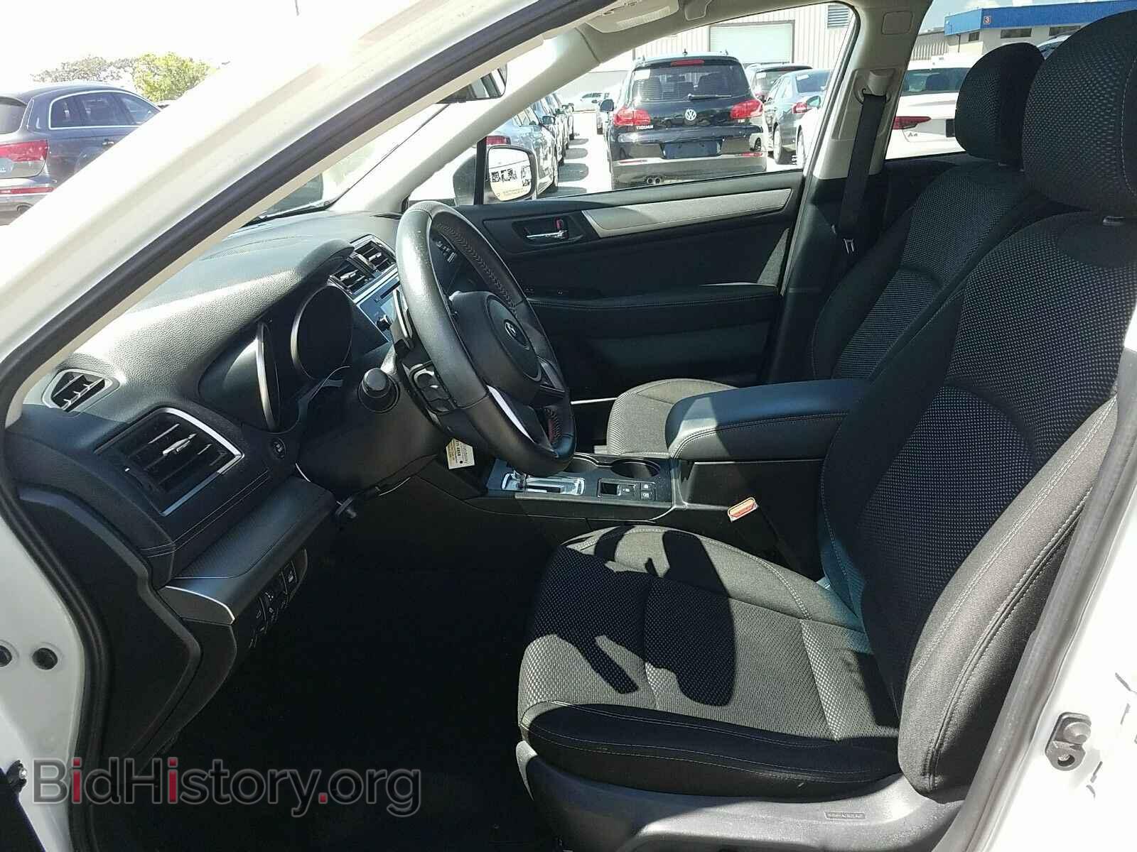 2018 Subaru Outback - VIN: 4S4BSAFCXJ3277776 - Фото 3