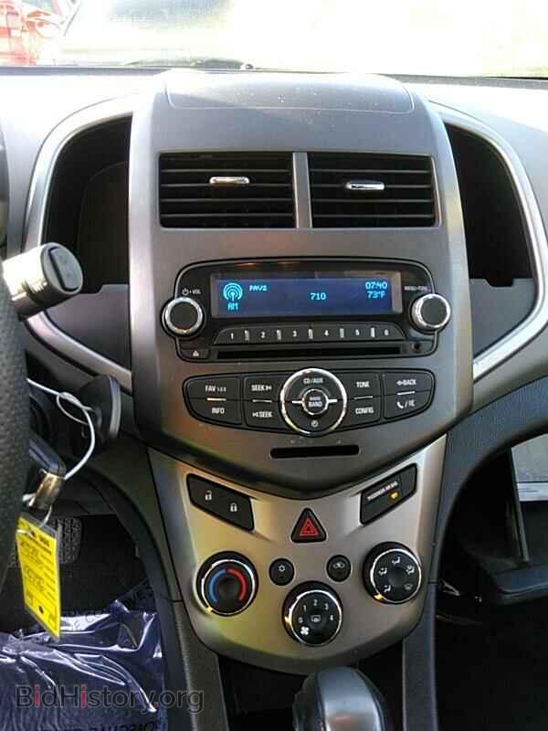 2012 Chevrolet Sonic - VIN: 1G1JC6SH8C4136397 - Photo 4