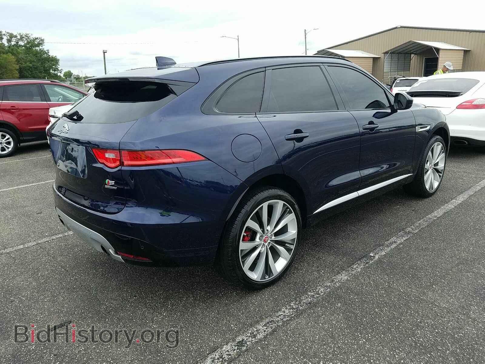 2018 Jaguar F-PACE - VIN: SADCM2FVXJA260292 - Фото 2
