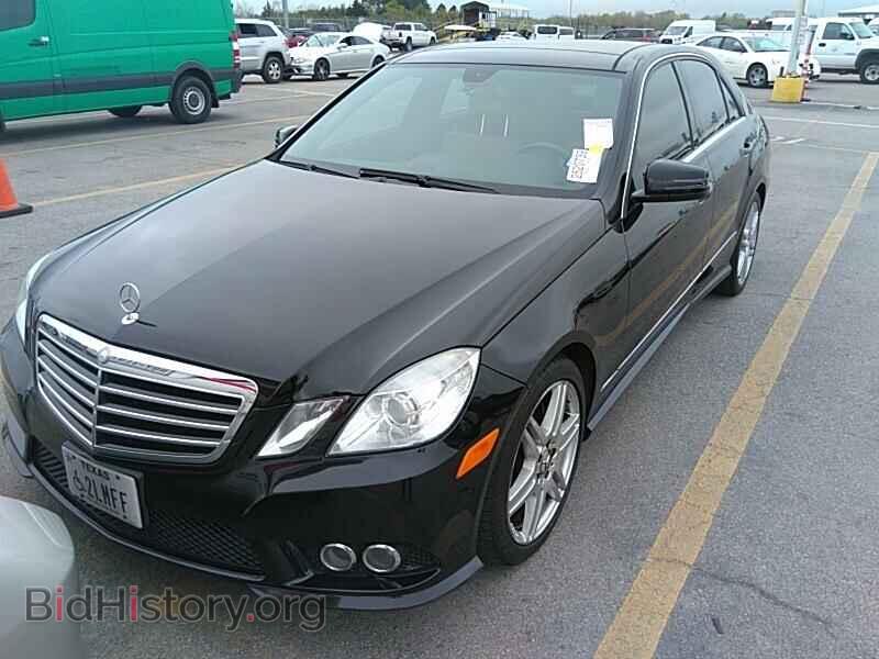 Photo WDDHF5GB8AA028569 - Mercedes-Benz E-Class 2010