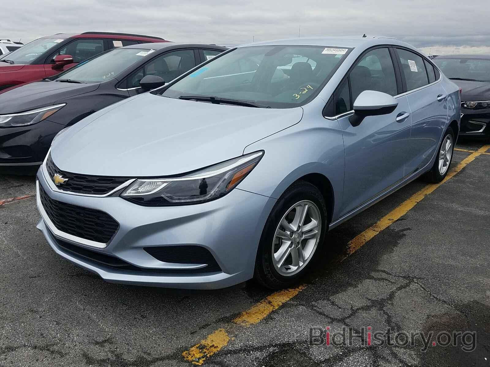 Photo 1G1BE5SM1H7149262 - Chevrolet Cruze 2017