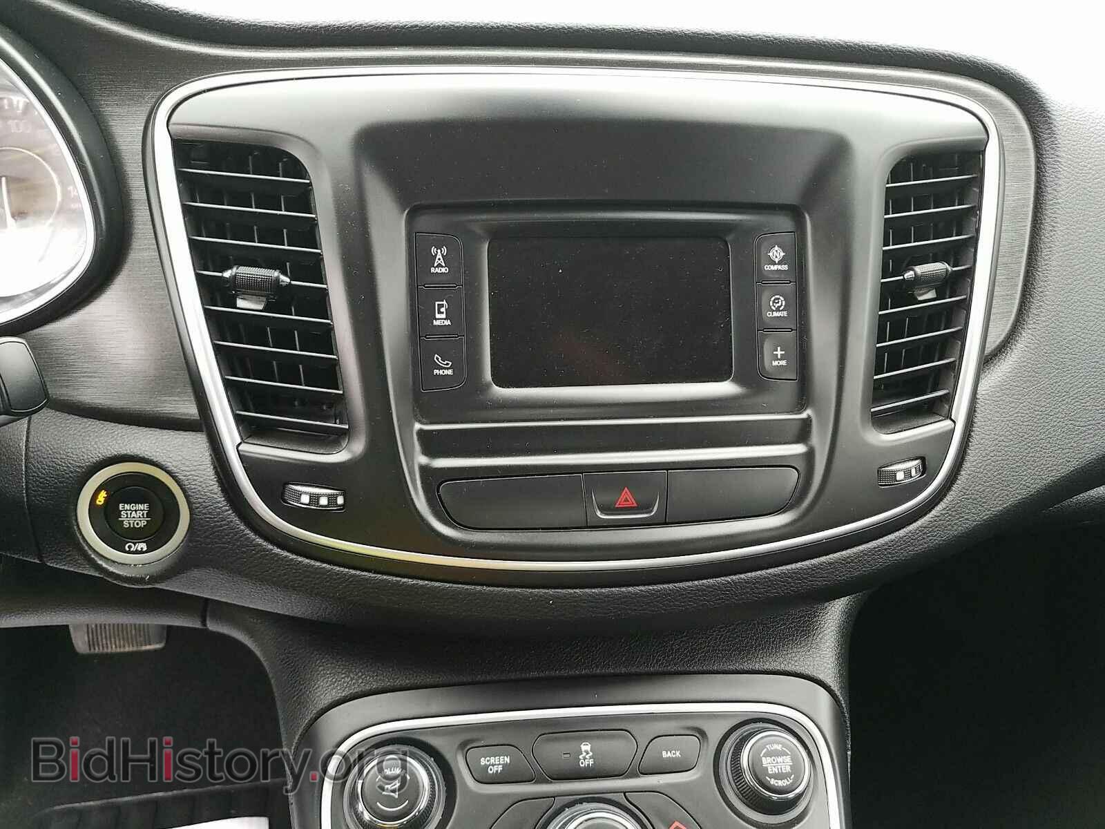2016 Chrysler 200 - VIN: 1C3CCCFBXGN191653 - Фото 4