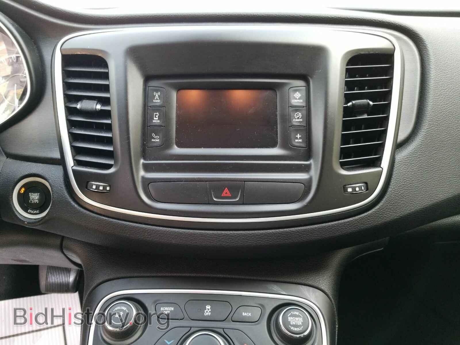 2016 Chrysler 200 - VIN: 1C3CCCAB6GN133417 - Фото 4