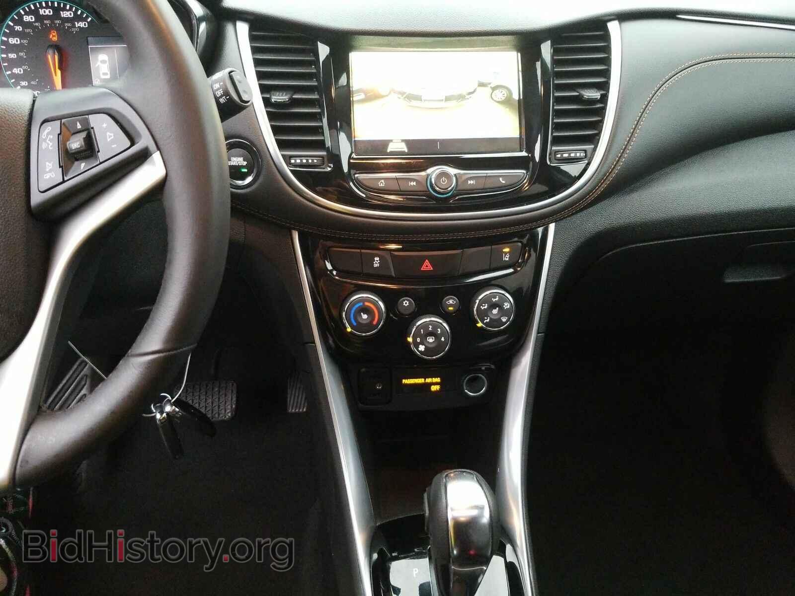 2019 Chevrolet Trax - VIN: 3GNCJRSB3KL242047 - Фото 4