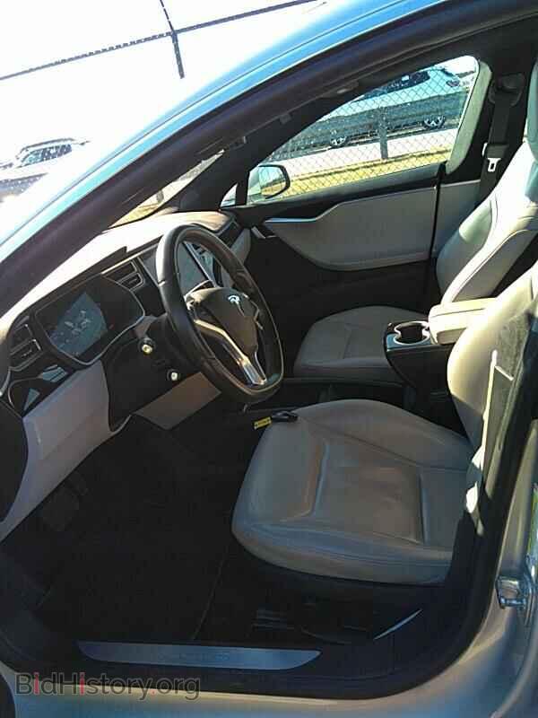 2015 Tesla Model S - VIN: 5YJSA1E28FF114909 - Фото 3