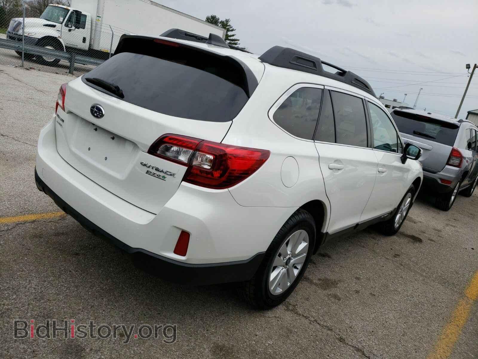 2017 Subaru Outback - VIN: 4S4BSAFC8H3403224 - Фото 2