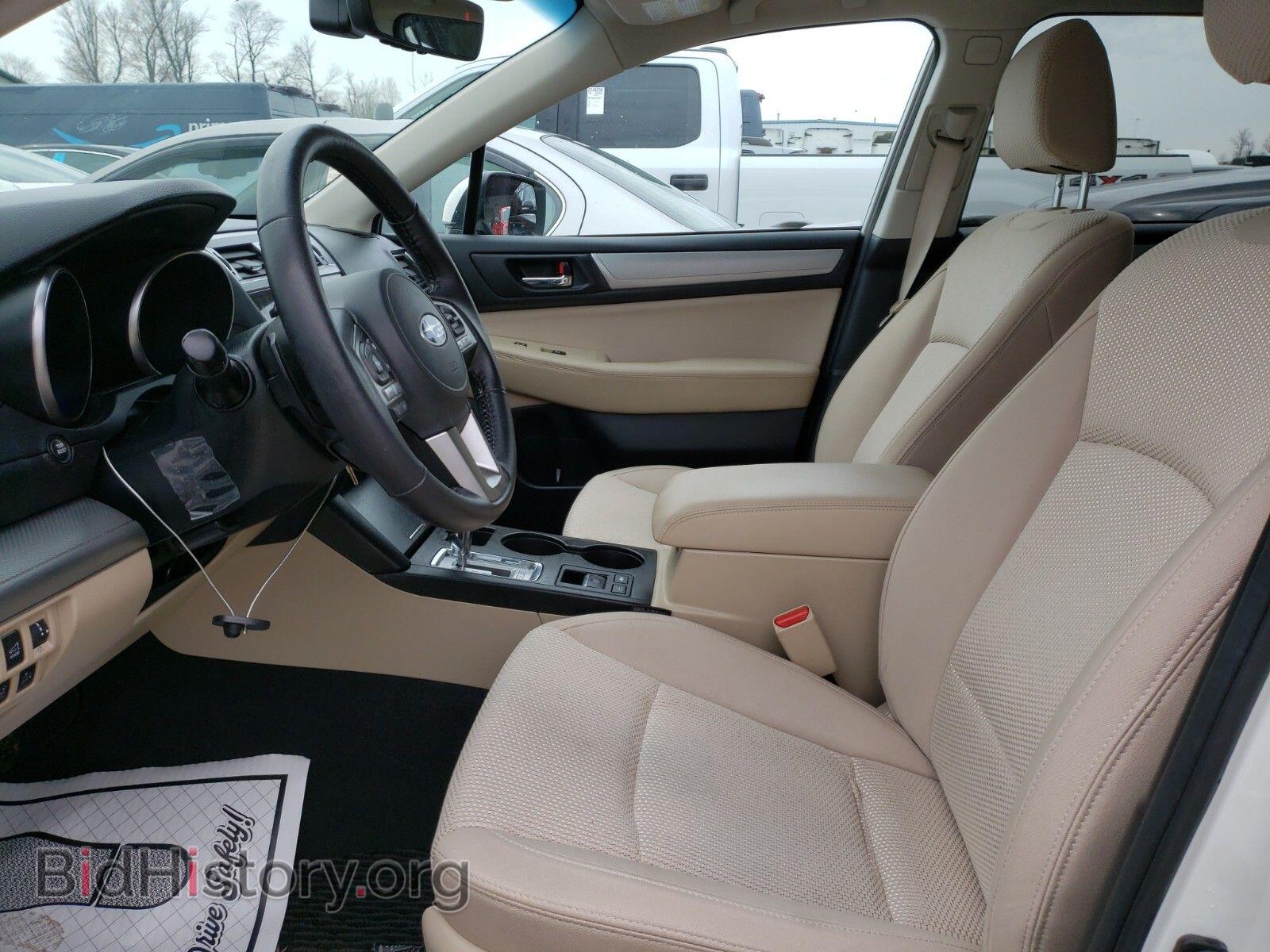 2017 Subaru Outback - VIN: 4S4BSAFC8H3403224 - Фото 3