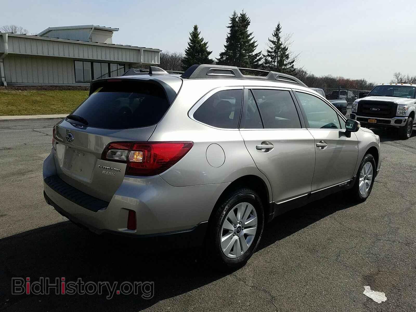 2017 Subaru Outback - VIN: 4S4BSAFC3H3279654 - Фото 2