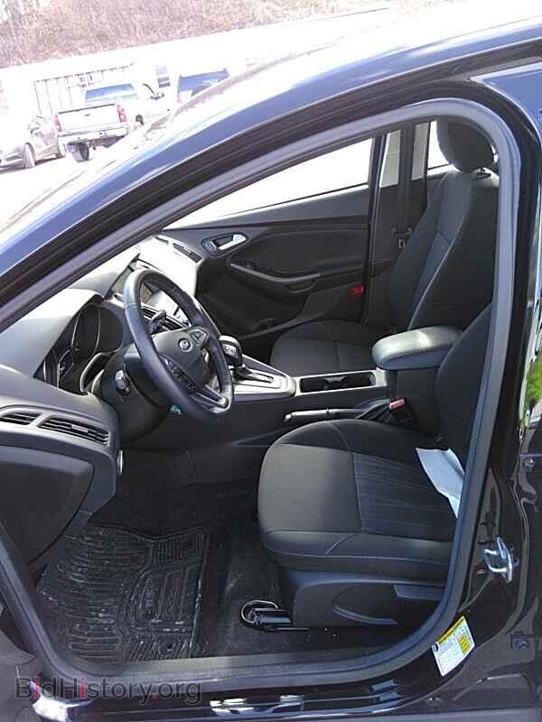 2017 Ford Focus - VIN: 1FADP3M26HL220138 - Фото 3