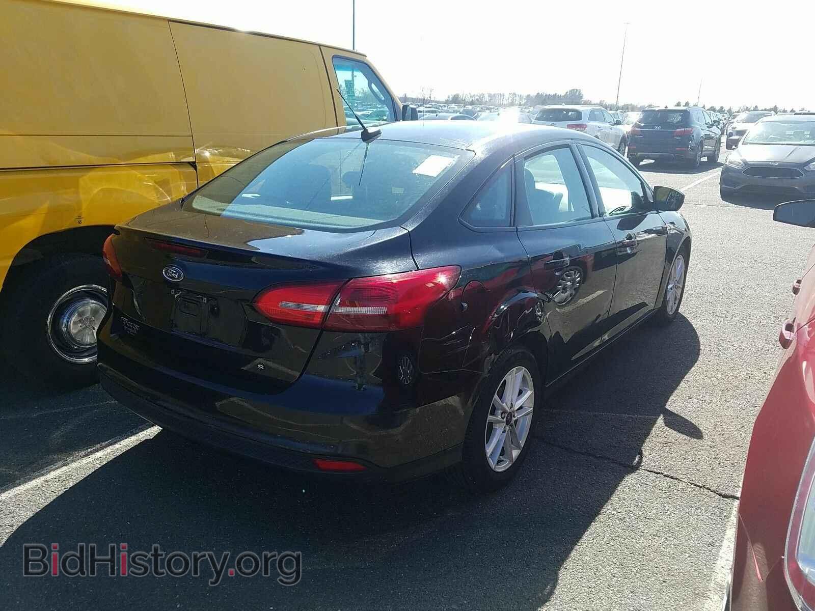 2016 Ford Focus - VIN: 1FADP3F28GL292292 - Photo 2