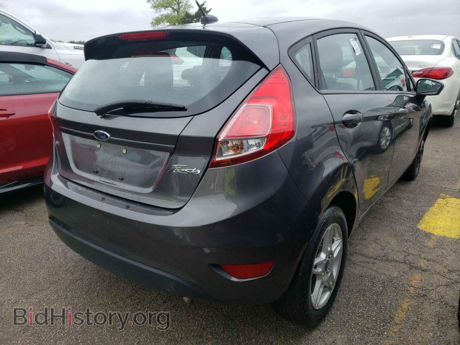 2017 Ford Fiesta - VIN: 3FADP4EJ7HM156556 - Фото 2