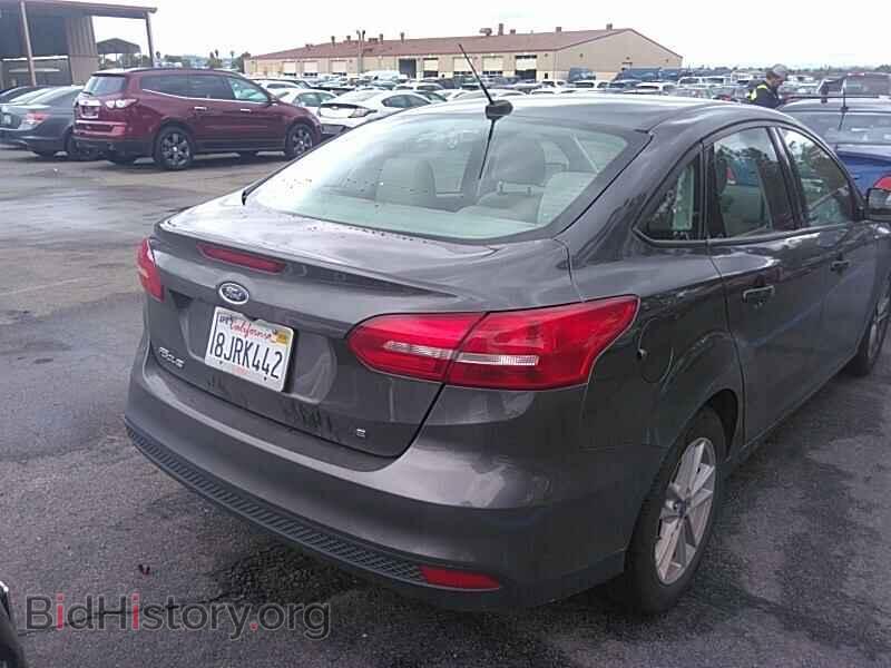 2017 Ford Focus - VIN: 1FADP3F2XHL249056 - Фото 2