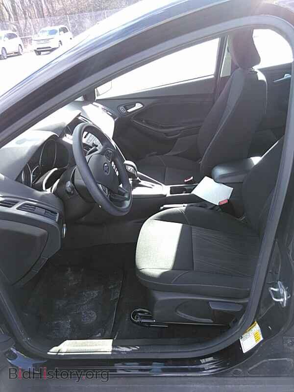 2017 Ford Focus - VIN: 1FADP3F23HL243342 - Фото 3