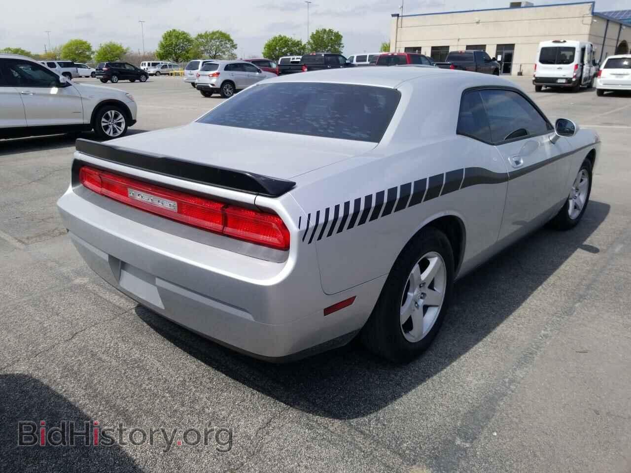 2010 Dodge Challenger - VIN: 2B3CJ4DV6AH147252 - Photo 2
