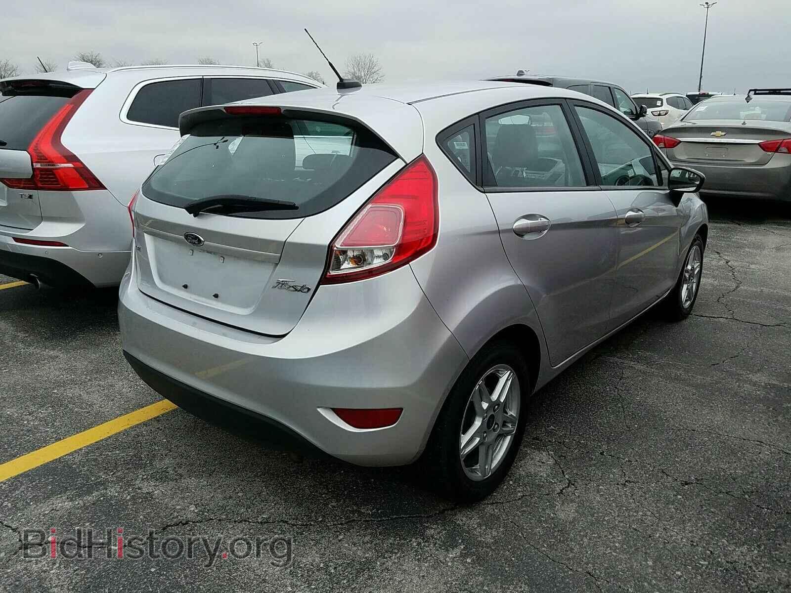 2017 Ford Fiesta - VIN: 3FADP4EJ2HM119768 - Фото 2