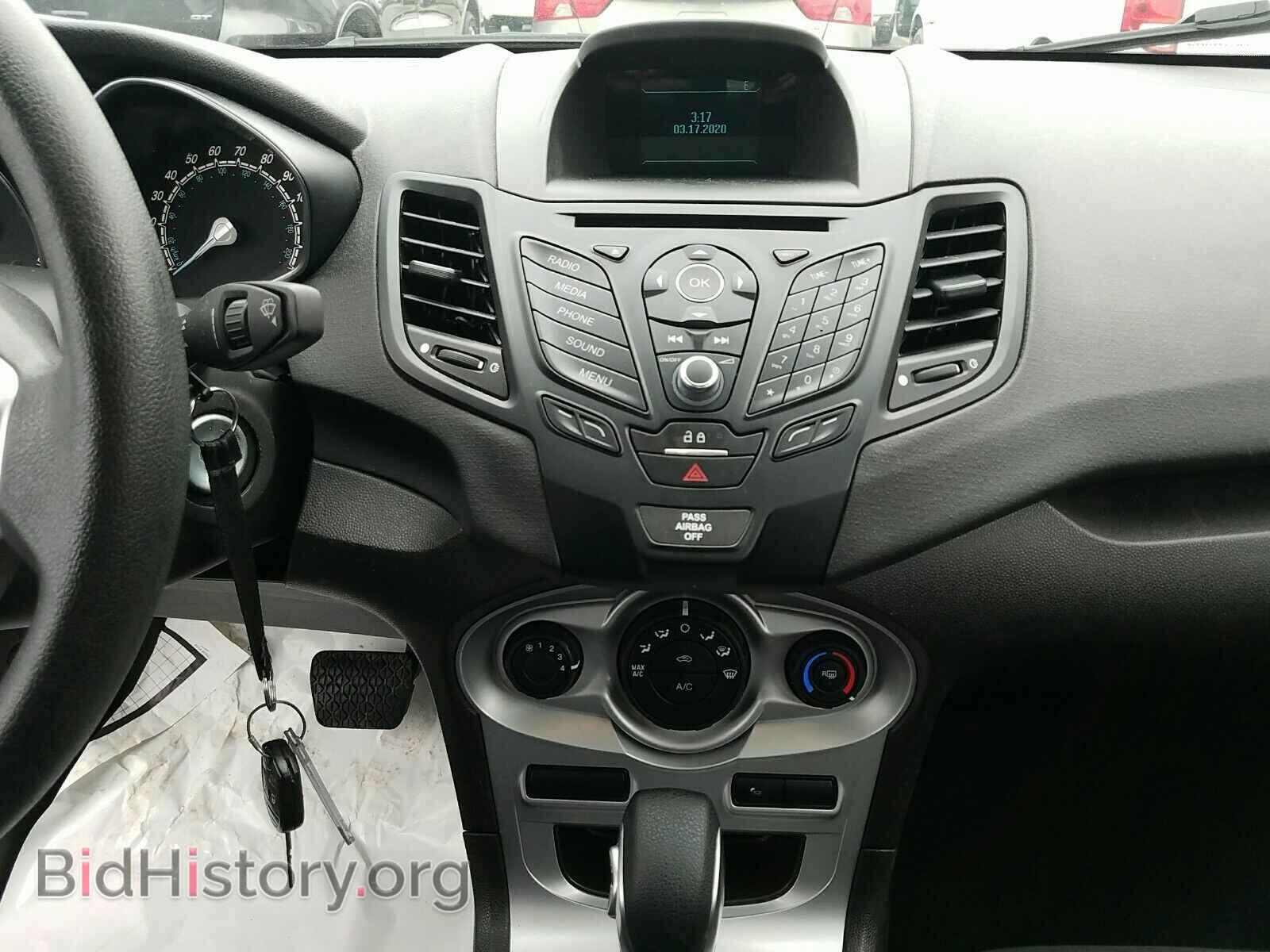 2017 Ford Fiesta - VIN: 3FADP4EJ2HM119768 - Фото 4