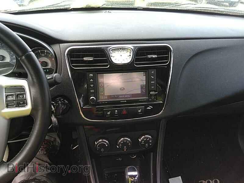 2013 Chrysler 200 - VIN: 1C3CCBCG9DN516394 - Фото 4