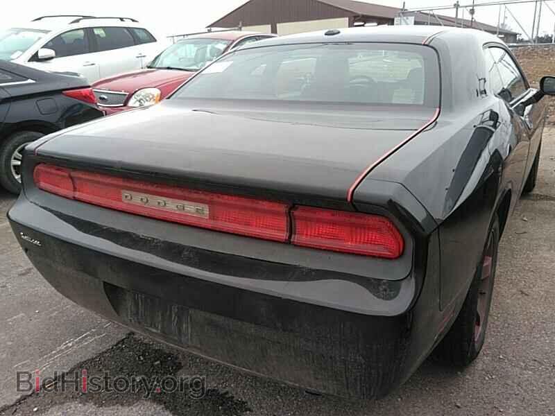 2009 Dodge Challenger - VIN: 2B3LJ44V19H559798 - Фото 2