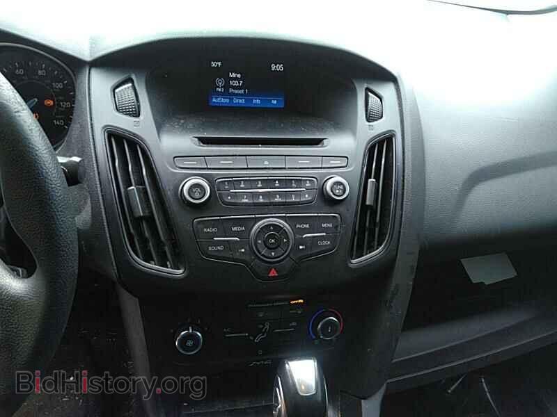 2015 Ford Focus - VIN: 1FADP3F27FL282948 - Photo 4
