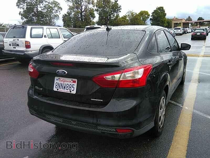 2013 Ford Focus - VIN: 1FADP3E27DL190429 - Фото 2