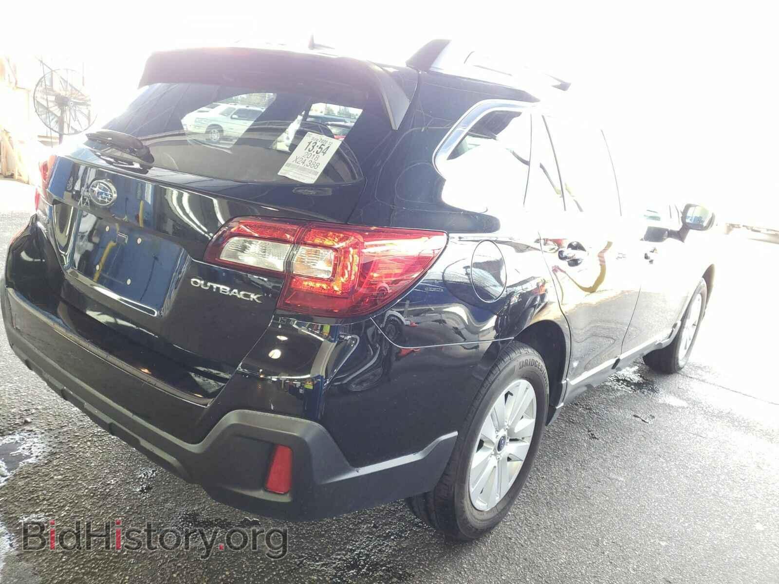 2018 Subaru Outback - VIN: 4S4BSAFC5J3277944 - Фото 2