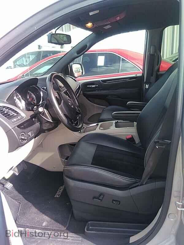 2017 Dodge Grand Caravan - VIN: 2C4RDGCG2HR855409 - Фото 3