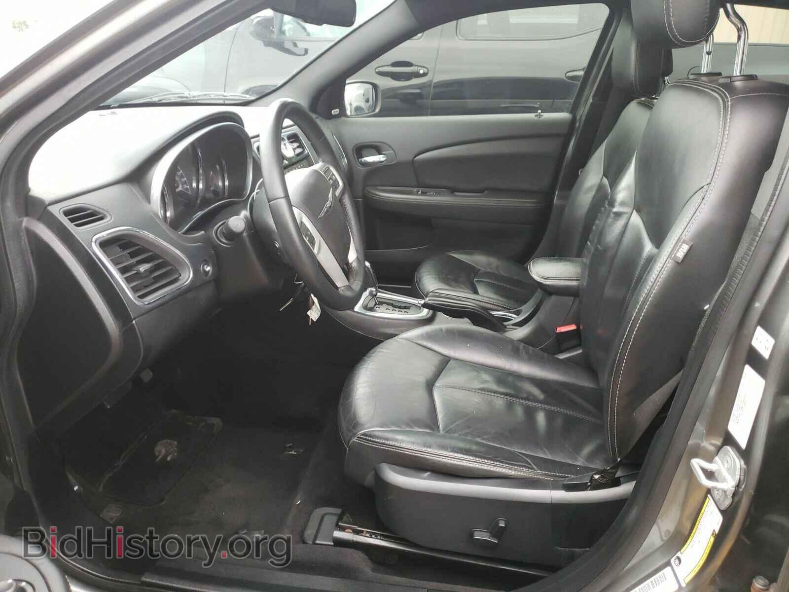 2013 Chrysler 200 - VIN: 1C3CCBCGXDN601812 - Фото 3