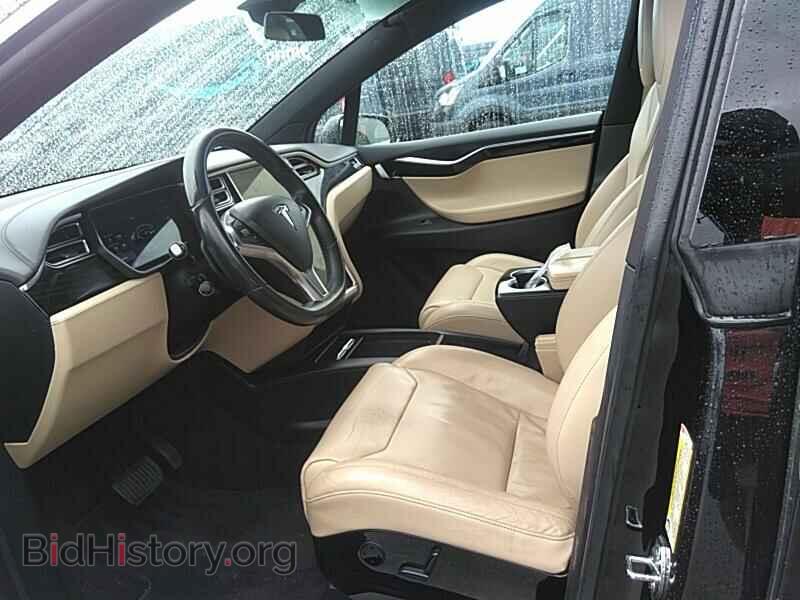 2016 Tesla Model X - VIN: 5YJXCBE20GF011832 - Фото 3
