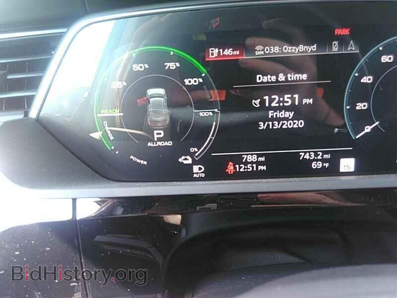 2019 Audi e-tron - VIN: WA1VAAGE6KB009975 - Фото 5