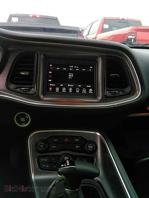 2018 Dodge Challenger - VIN: 2C3CDZAG1JH311407 - Фото 4
