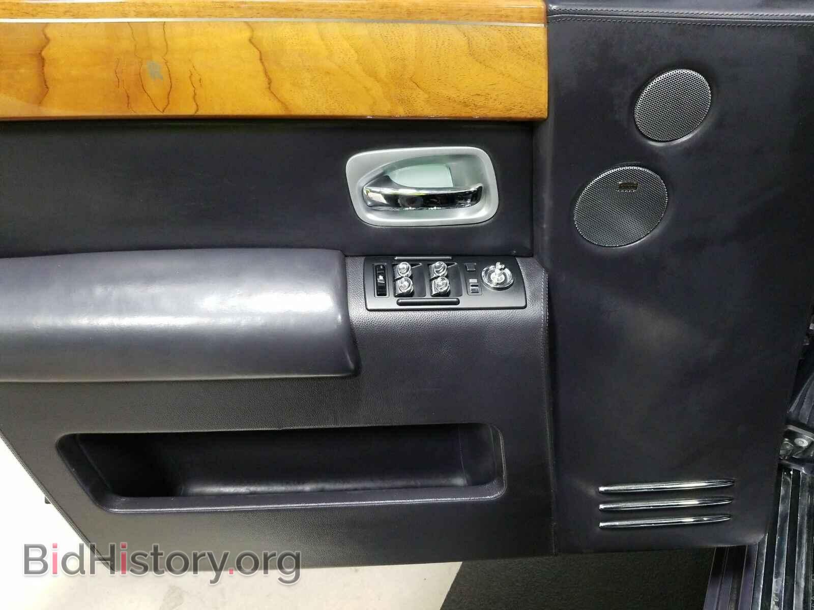 2004 Rolls-Royce Phantom - VIN: SCA1S68464UX07490 - Фото 9