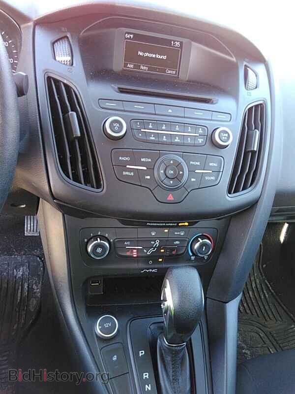 2017 Ford Focus - VIN: 1FADP3F29HL218901 - Фото 4