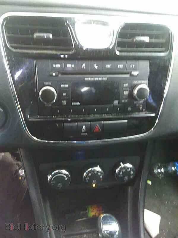 2013 Chrysler 200 - VIN: 1C3CCBBB0DN585089 - Фото 4