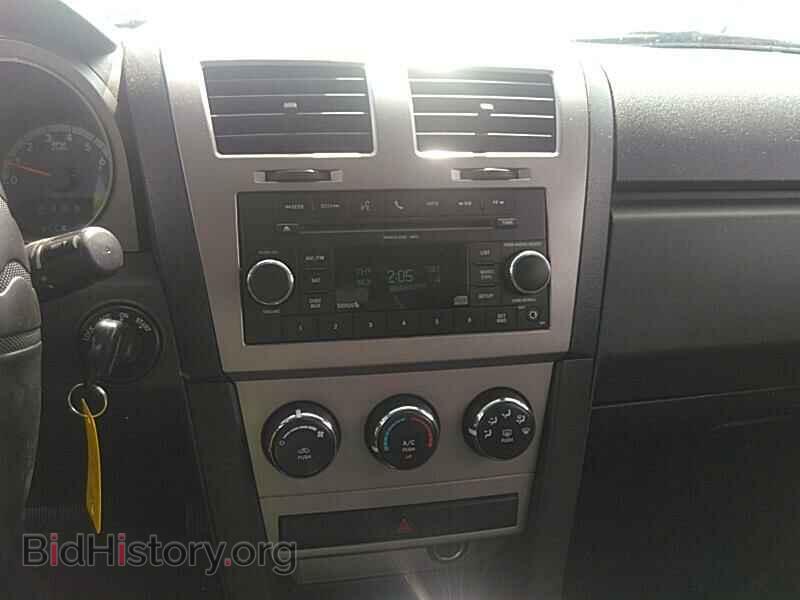 2010 Dodge Avenger - VIN: 1B3CC4FB3AN182660 - Фото 4