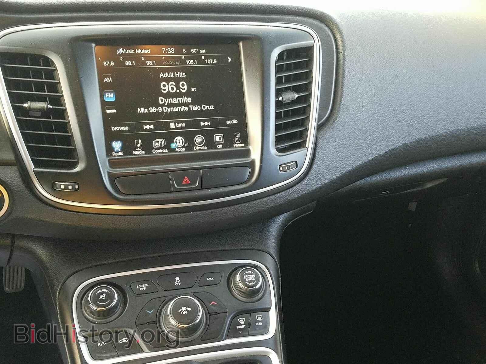 2016 Chrysler 200 - VIN: 1C3CCCAB6GN190880 - Фото 4