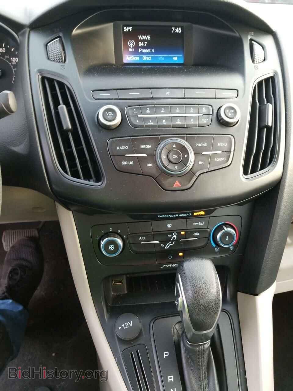 2018 Ford Focus - VIN: 1FADP3F21JL237478 - Фото 4