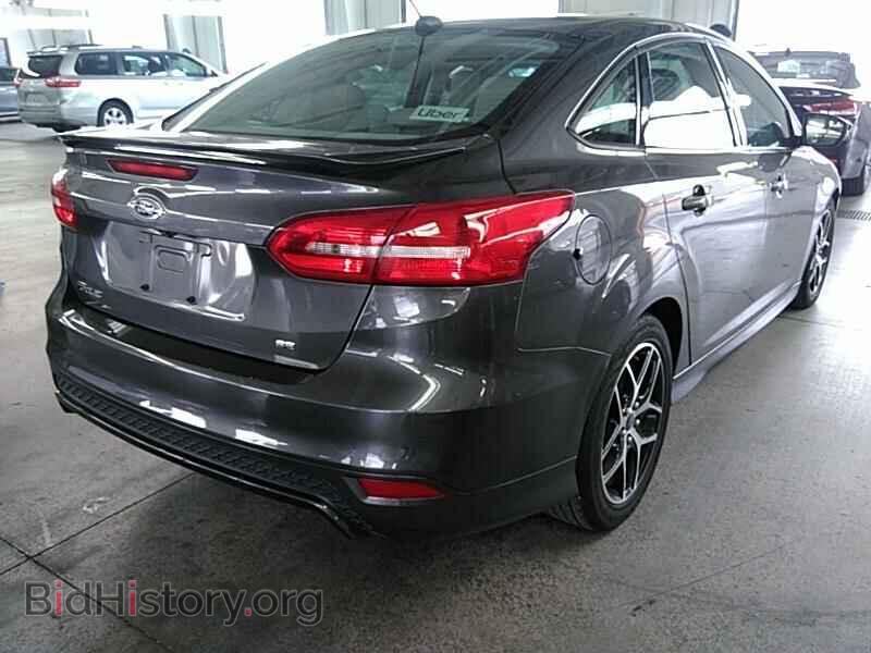 2016 Ford Focus - VIN: 1FADP3F27GL225697 - Фото 2