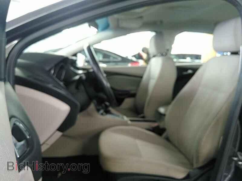 2016 Ford Focus - VIN: 1FADP3F27GL225697 - Фото 3