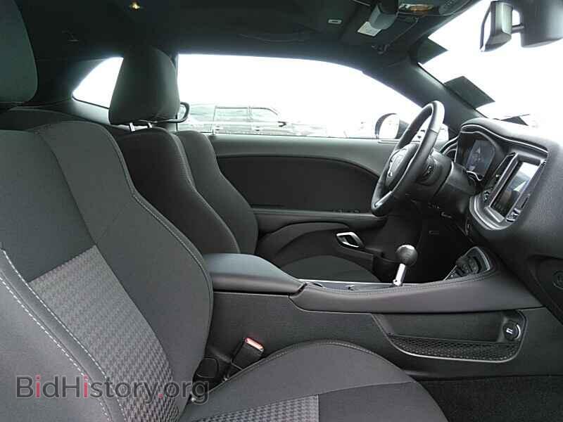 2019 Dodge Challenger - VIN: 2C3CDZFJ1KH719735 - Фото 14